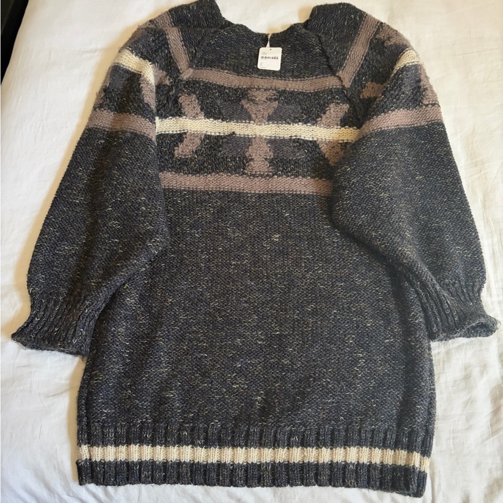Free People beautiful grey, tan and cream knit sweater, NWT Size Large